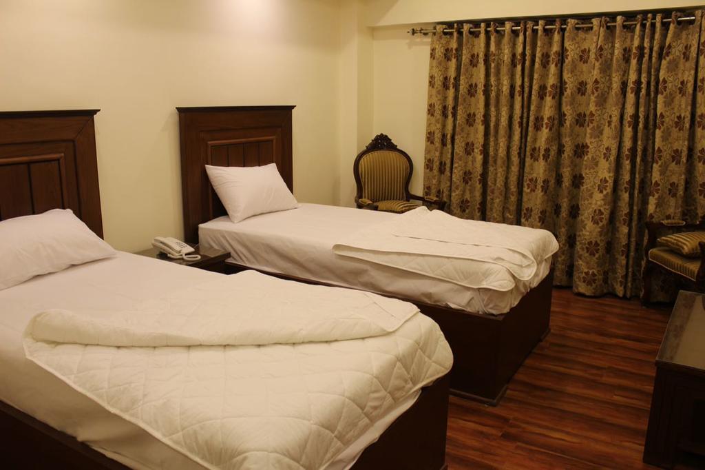 Hotel Diplomat Islamabad Exterior foto